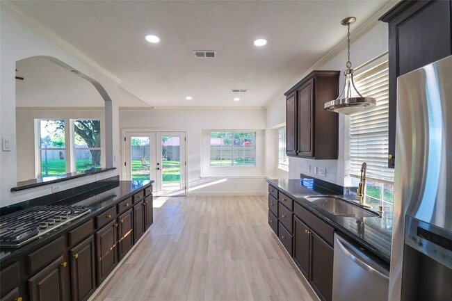 Building Photo - 14311 Ragus Lake Dr