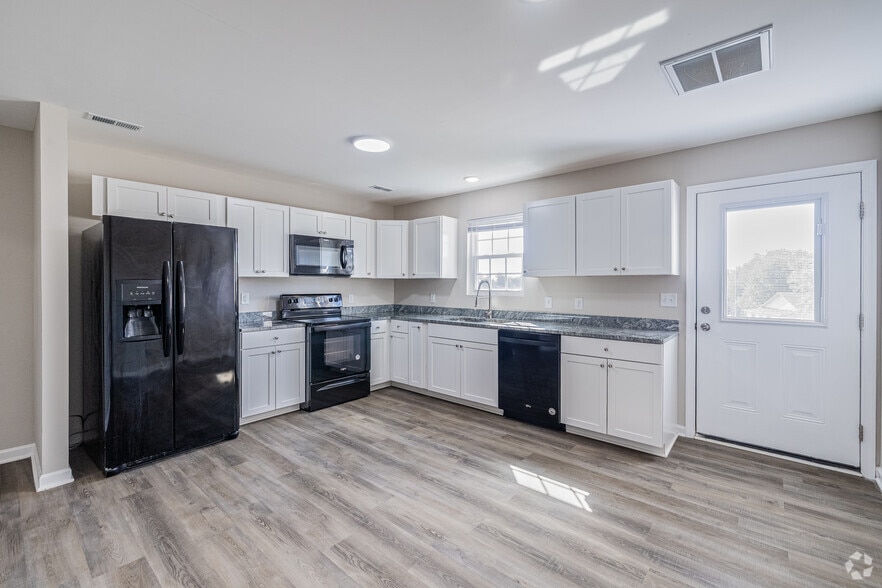 Primary Photo - Blue Ridge Luxury Townhomes