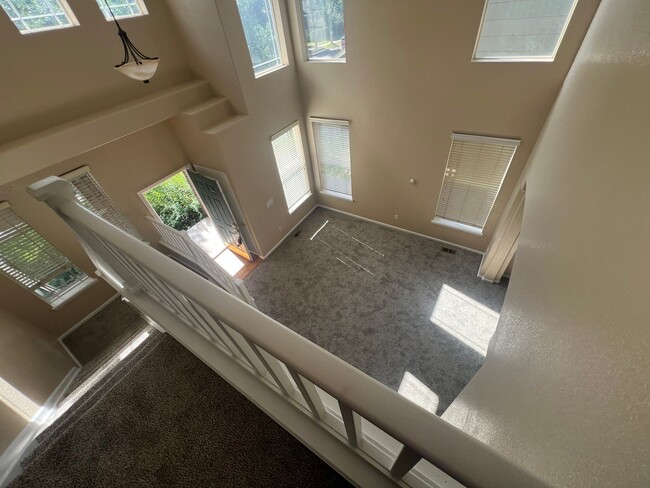 Building Photo - Stunning Home for Rent in Littleton - Lice...