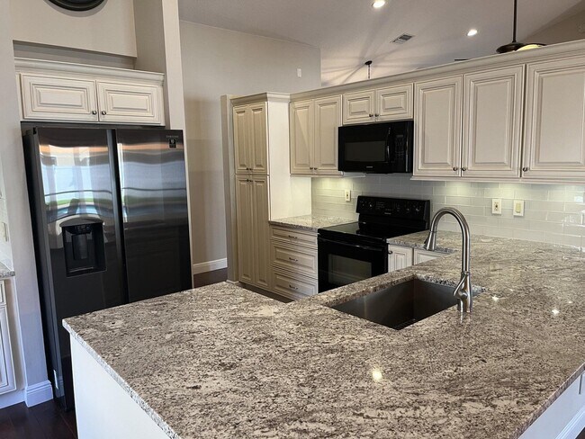 Primary Photo - 6027 Sunberry Cir