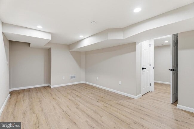 Building Photo - 706 Sue Grove Rd