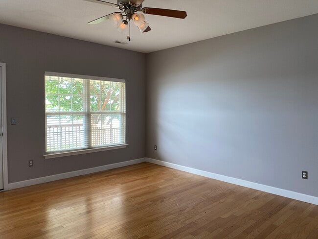 Building Photo - 122 Azalea Rdg