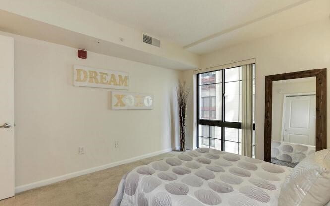 Building Photo - 7923 Eastern Ave