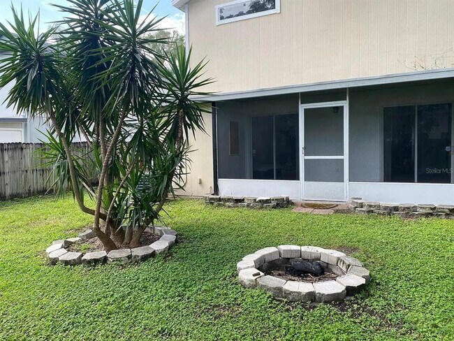 Building Photo - 2805 E Washington St