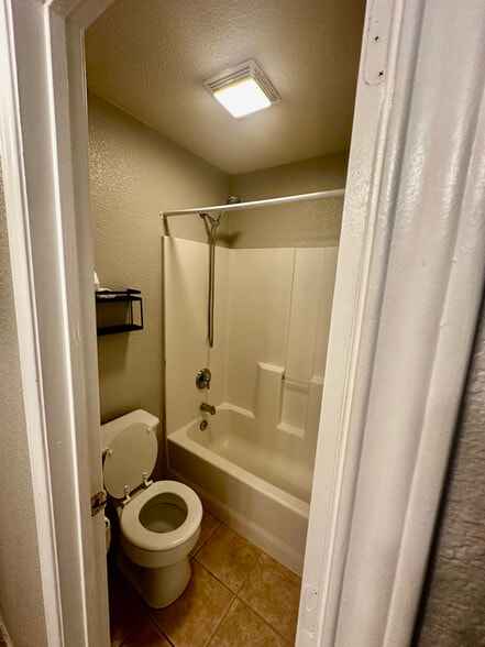 Building Photo - 4328 Covenant Ct