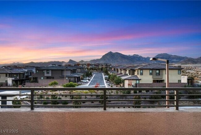 Building Photo - 660 Clowder Spring Way