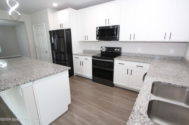 Building Photo - 695 Boughton Way