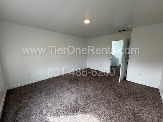 Building Photo - NO DEPOSIT option available for qualified renters!