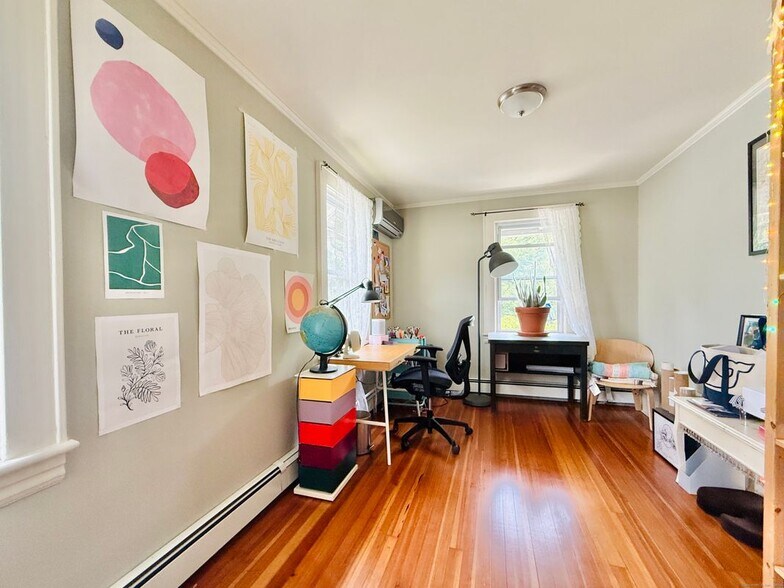 Primary Photo - 3 Park Ln