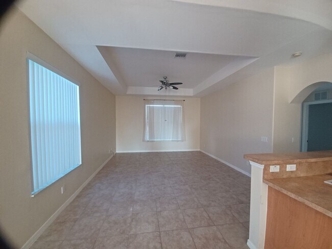 Building Photo - 2117 NW 14th Terrace