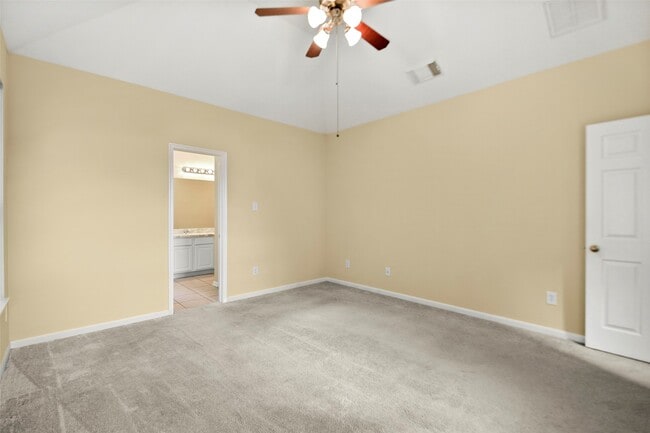 Building Photo - 12806 Pecan Shores Dr