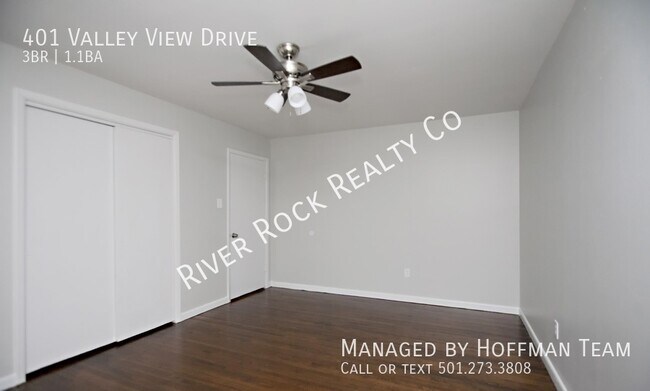 Building Photo - 401 Valley View Dr