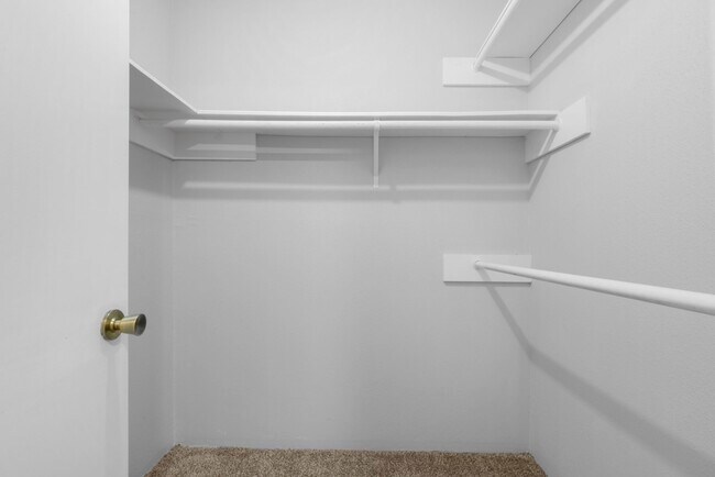 Building Photo - 2100 Wilcrest Dr