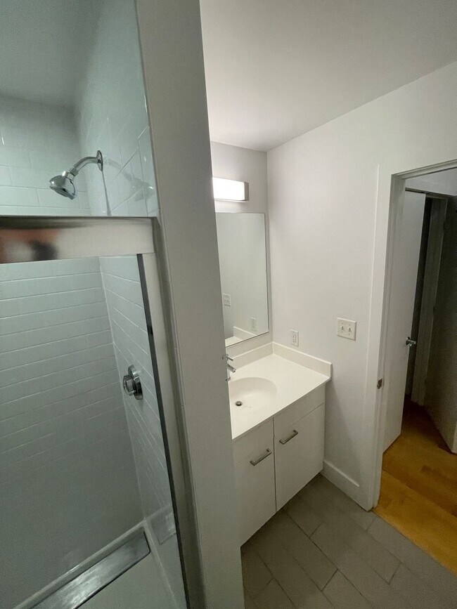 Building Photo - 1081 Boylston St