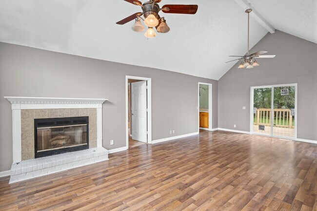 Building Photo - Three Bedroom Ranch in Franklin