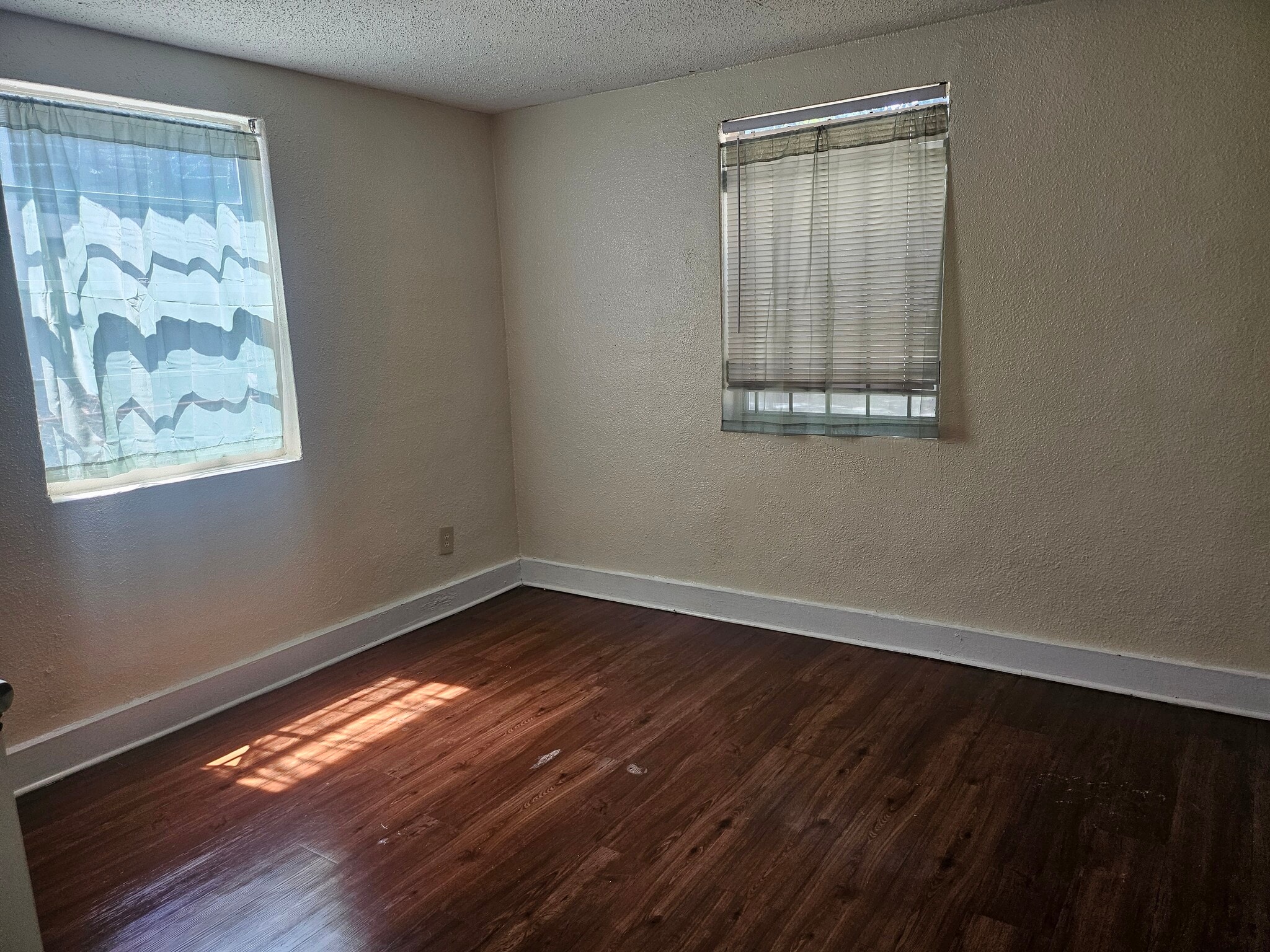 Building Photo - 2113 Mount Herman St