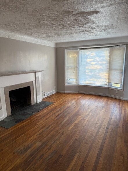 Building Photo - 14019 Edmore Dr