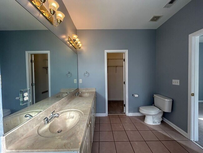 Building Photo - 313 Old Cahaba Trail