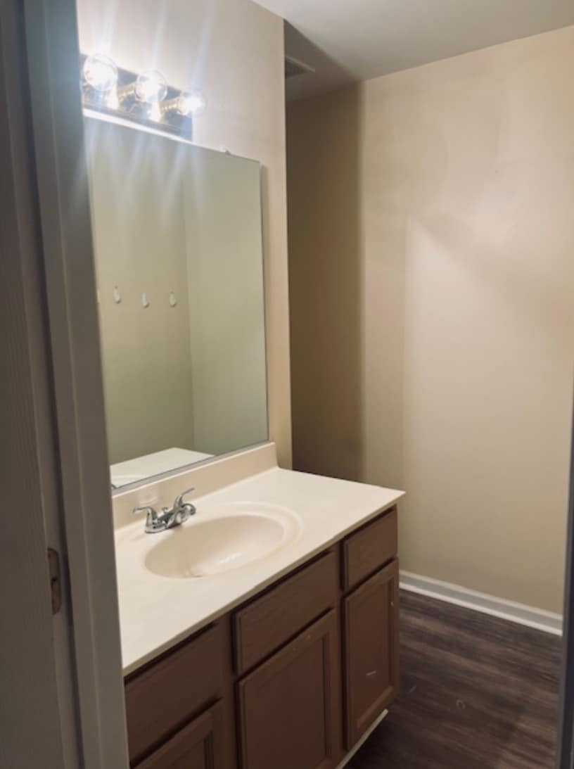 Building Photo - 861 Royal Grove Ct