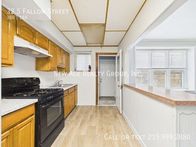 Building Photo - 32 S Fallon St