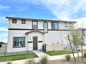 Building Photo - 4100 S Pinelake Way