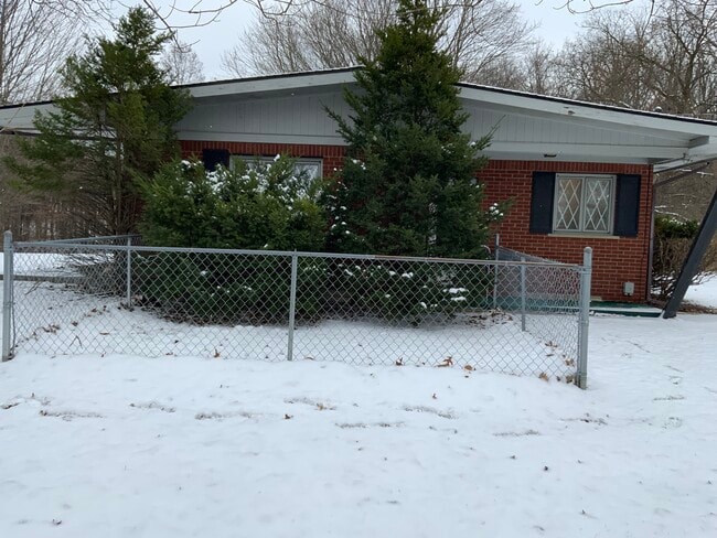 Building Photo - 9440 Spencer Rd