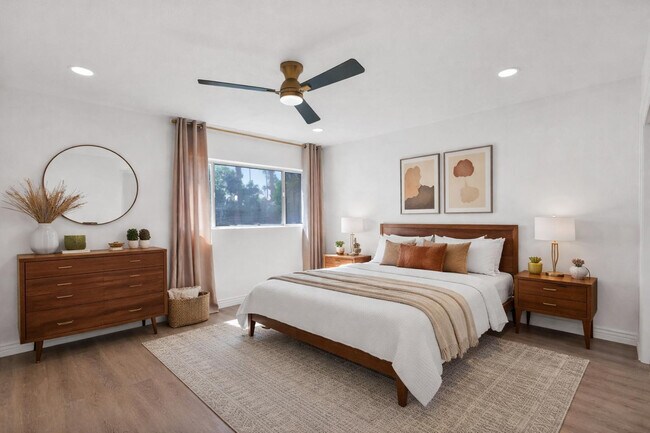 Building Photo - 3655 N 5th Ave