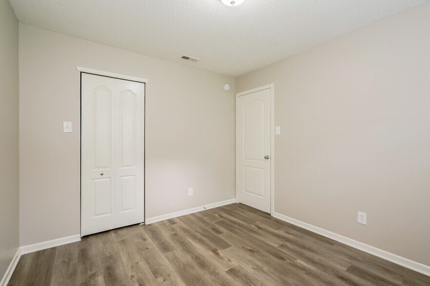 Building Photo - 6301 Monteo Ln