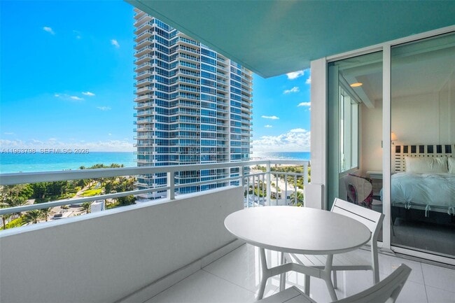 Building Photo - 400 South Pointe Dr