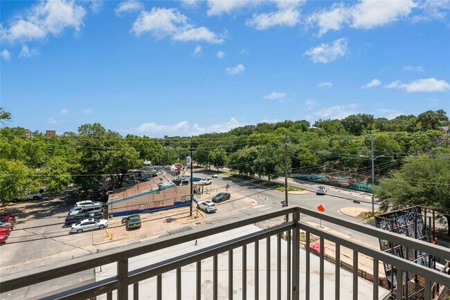Building Photo - 1900 Barton Springs Rd
