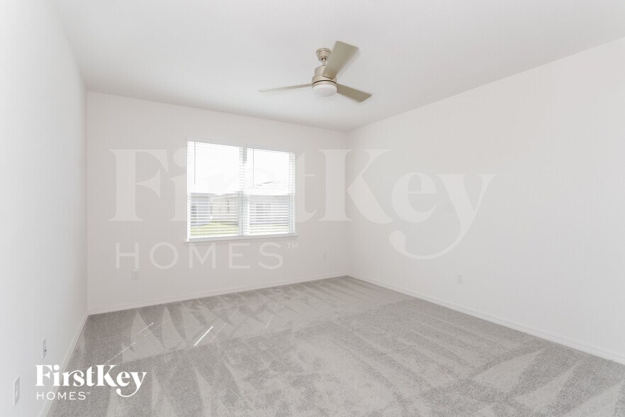 Building Photo - 519 Crown Rose Dr