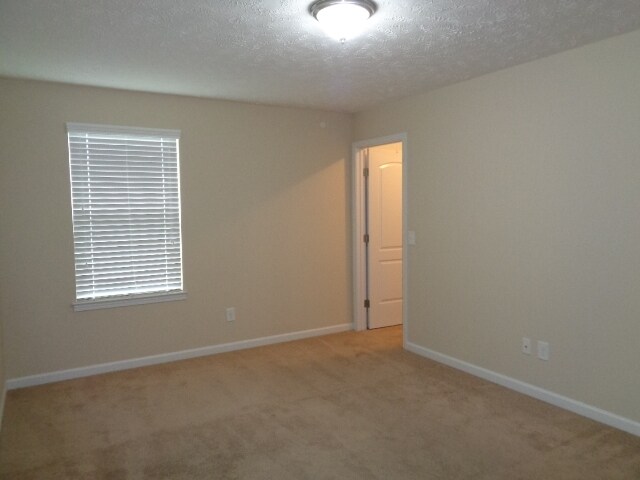 Building Photo - 1006 Middleton Ln