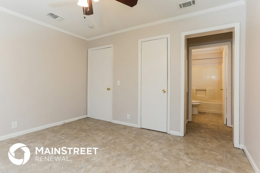 Building Photo - 7303 Thatcher Ave