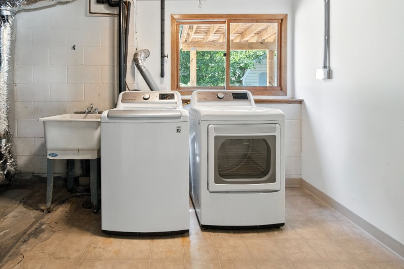 Building Photo - 7680 Berkshire Way