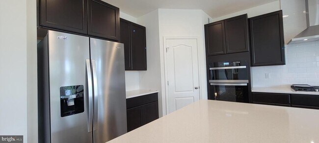 Building Photo - 9431 Alloway Dr