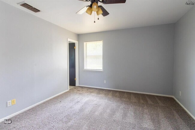 Building Photo - 9 Lackland Cir