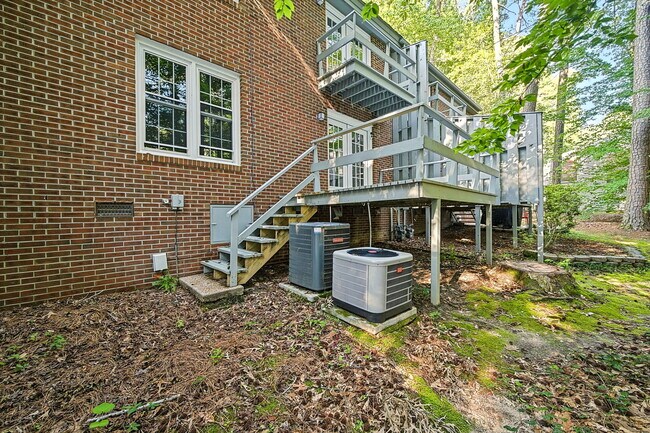 Building Photo - 11 Autumn E