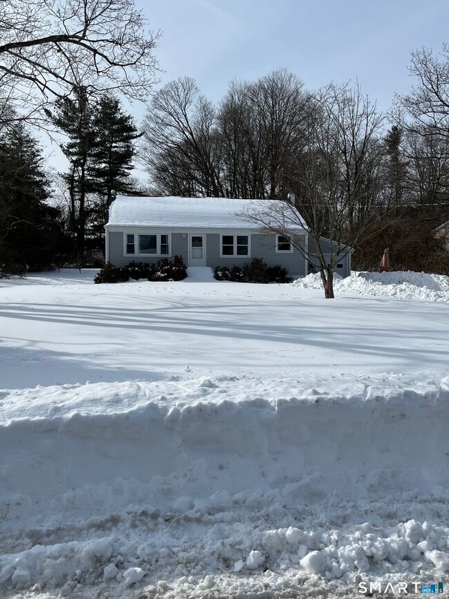 Building Photo - 73 Soundview Rd