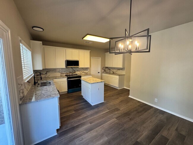 Building Photo - Move-In Ready Family Home in North San Antonio