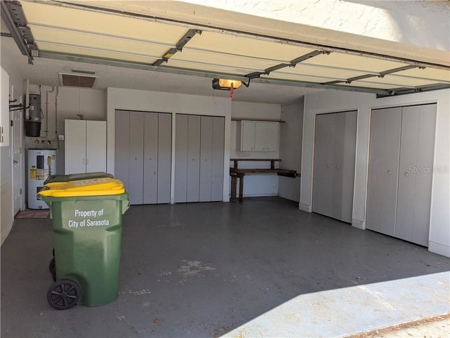 Building Photo - 3739 Glen Oaks Manor Dr