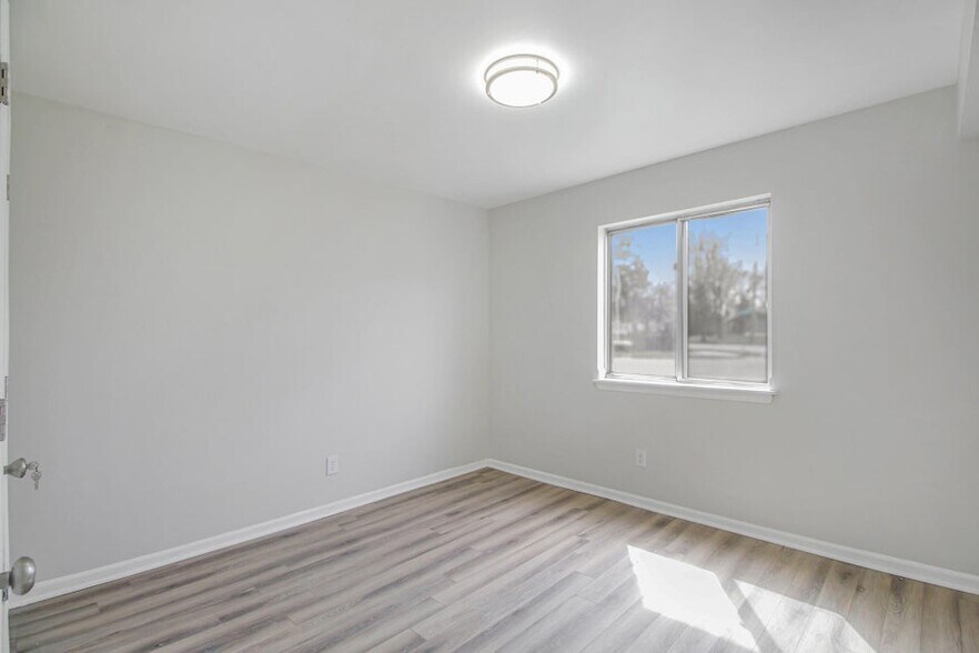 Building Photo - 4240 Norman Dr SE