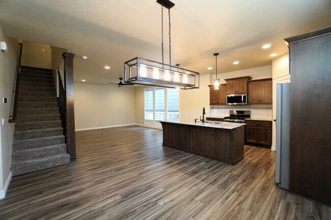 Building Photo - 38 E Ranch Dr