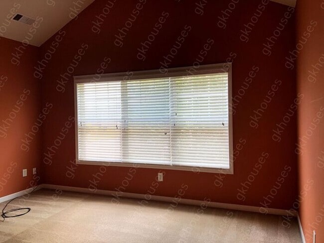 Building Photo - 6002 Cobblestone Creek Trail