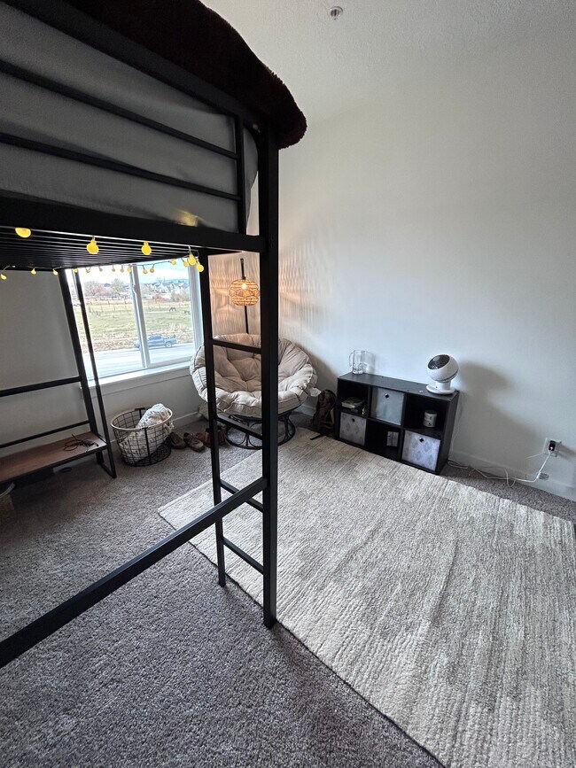 Building Photo - 891 S 2300 E