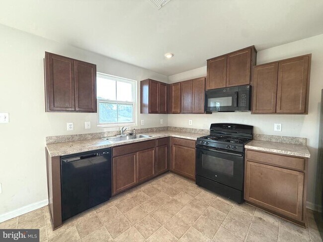 Building Photo - 63 Ogunquit Dr