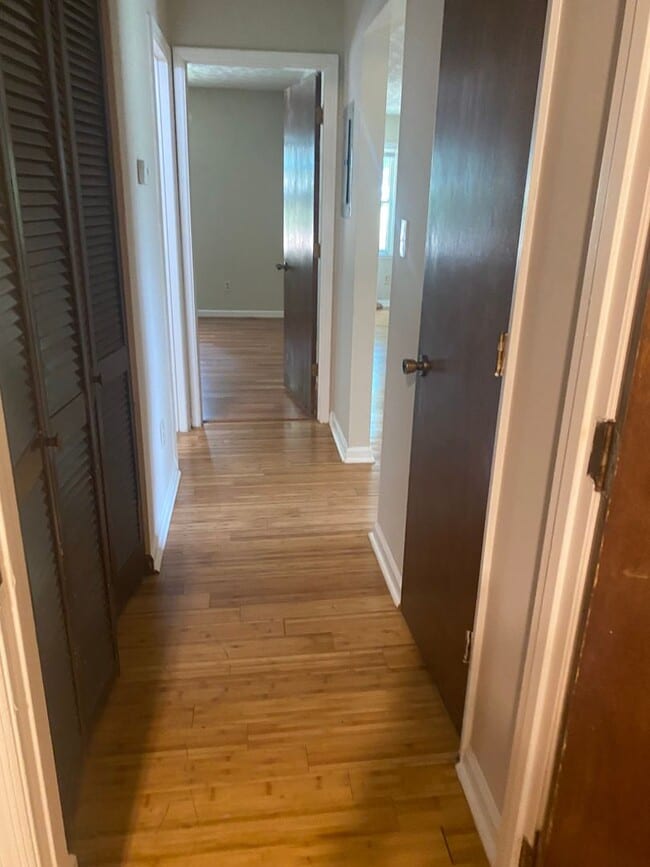 Building Photo - 105 Fairhaven Ct