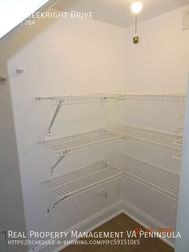 Building Photo - 101 Seekright Dr