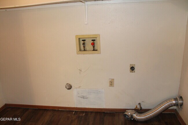Building Photo - 1740 Sammy Davis Pl