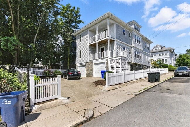 Building Photo - 29 Arbroth St