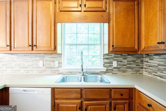 Building Photo - 2506 Venture Cir